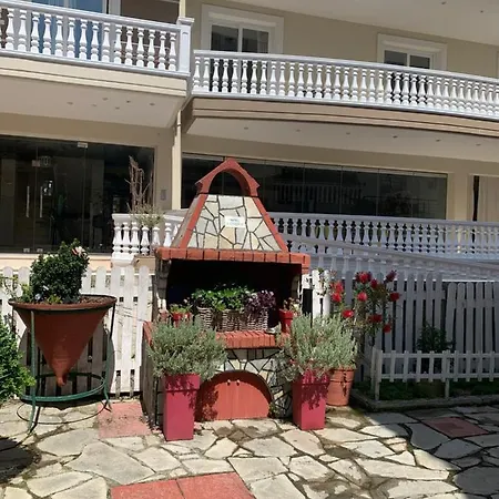 Exarhos Hotel *