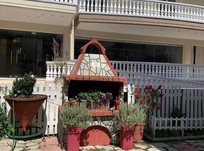 Exarhos Отель *