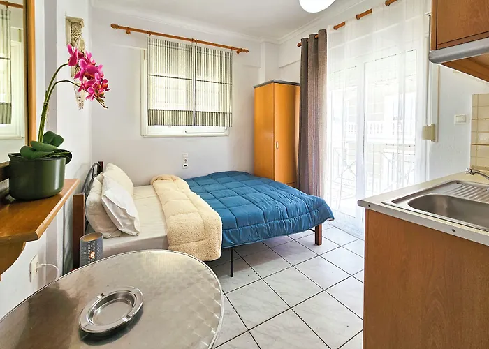 Exarhos Отель *