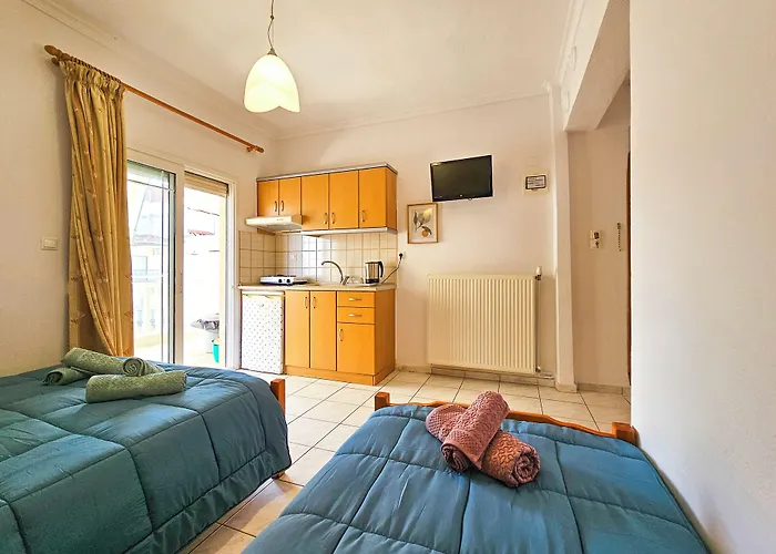 Отель Exarhos *